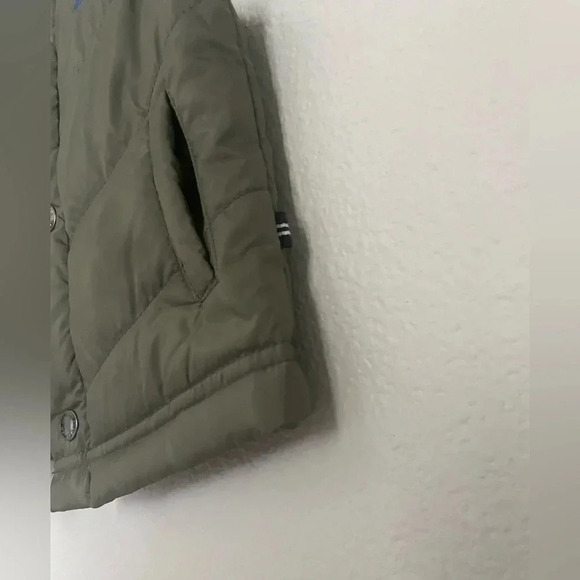 Kids Nautica Puffer Vest in Forest Green with a blue interior. Size 24 months - Picture 8 of 13